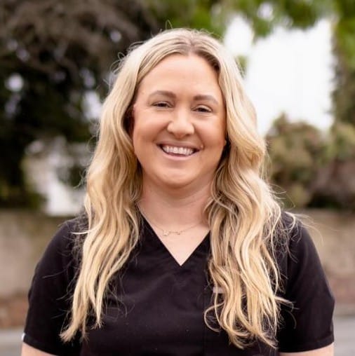 Profile picture of Lauren Edwards PFPT expert